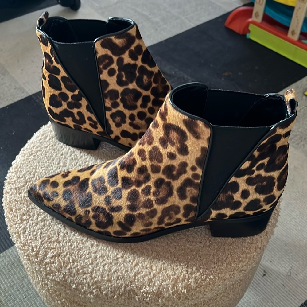 8.5 but feel like an 8, not wide, Marc Fisher calf hair leather booties - EUC